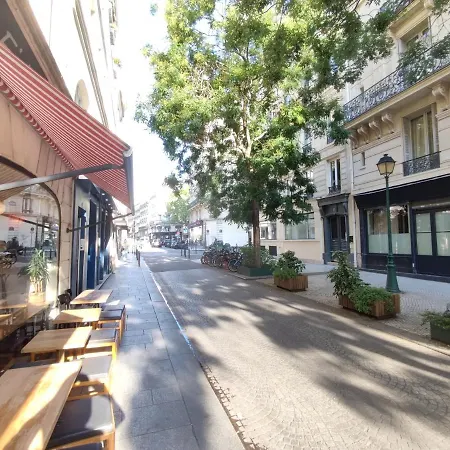 2pers#les Halles#etienne Marcel#ac باريس